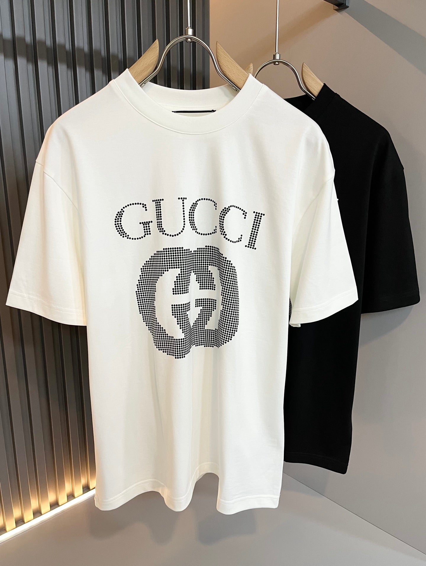 GUC*  2025ss new cotton t-shirt embossed logo