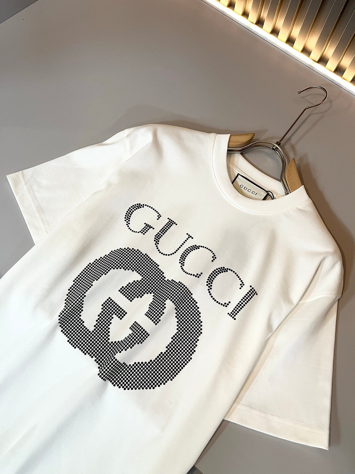 GUC*  2025ss new cotton t-shirt embossed logo