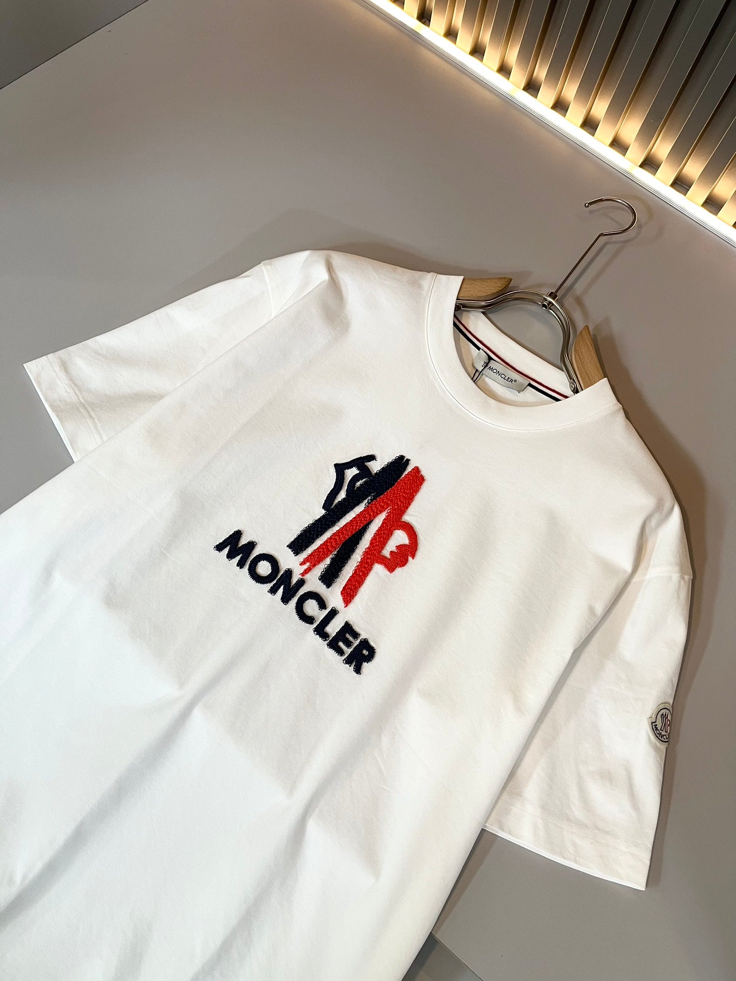 MONCL* 2025ss new t-shirt embroidery pattern