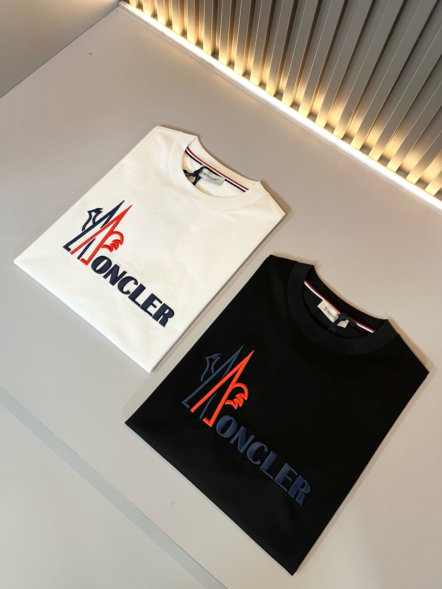 MONCL* 2025ss embroidered logo t-shirt