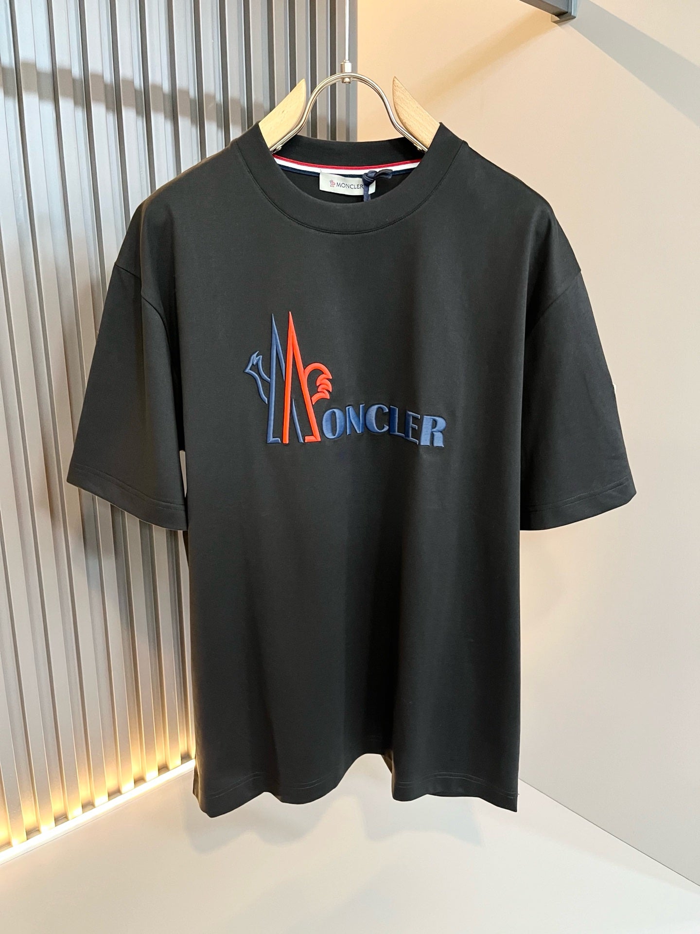 MONCL* 2025ss embroidered logo t-shirt