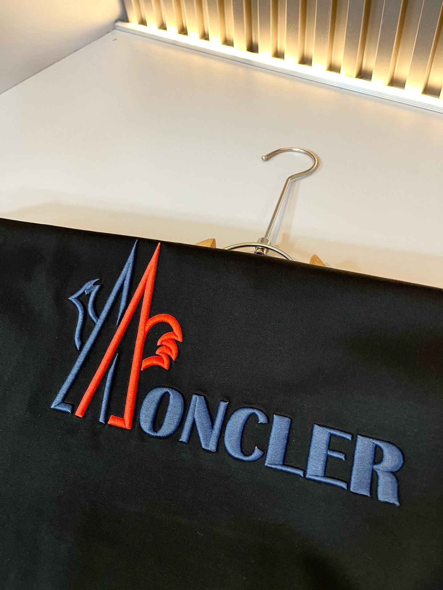 MONCL* 2025ss embroidered logo t-shirt