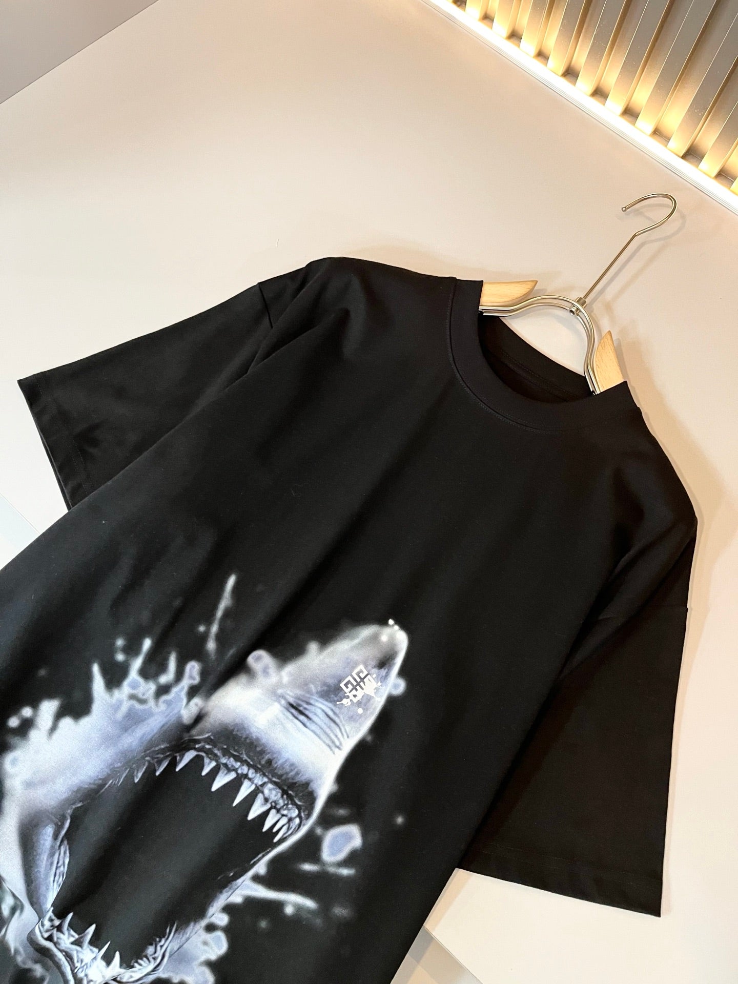 GIV* printed shark graphic t-shirt