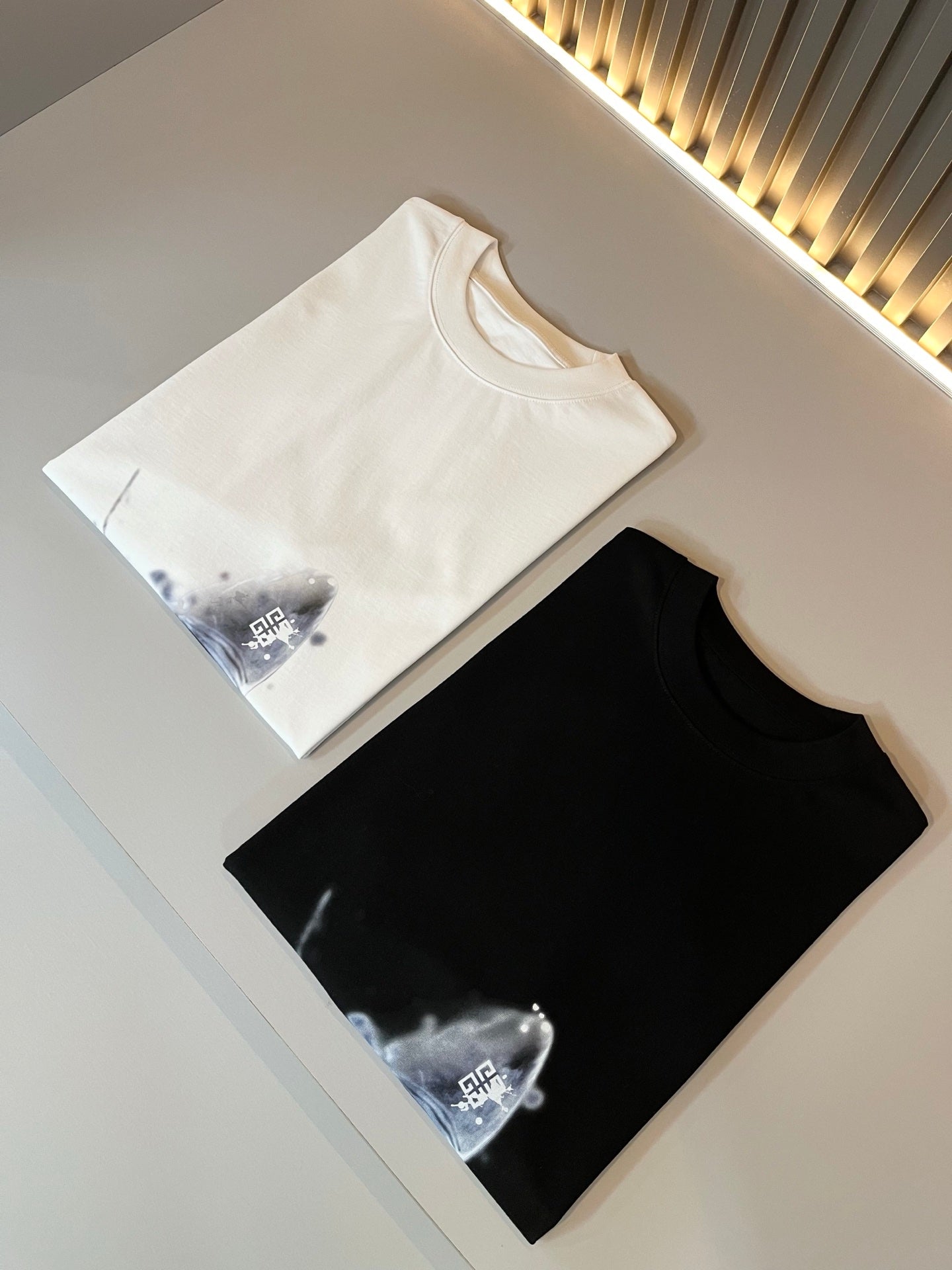 GIV* printed shark graphic t-shirt