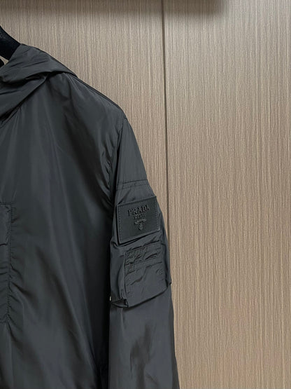 PRA* Technical fabric down jacket with hood