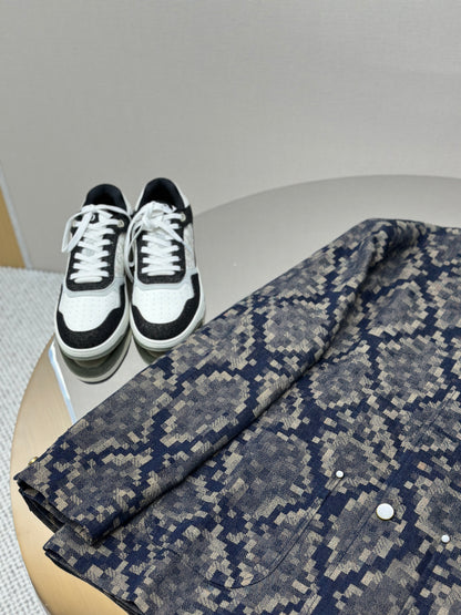LOUI*V Graphic Collarless Denim Jacket