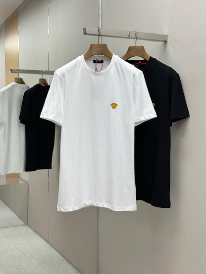 VERSA* Medusa T-Shirt