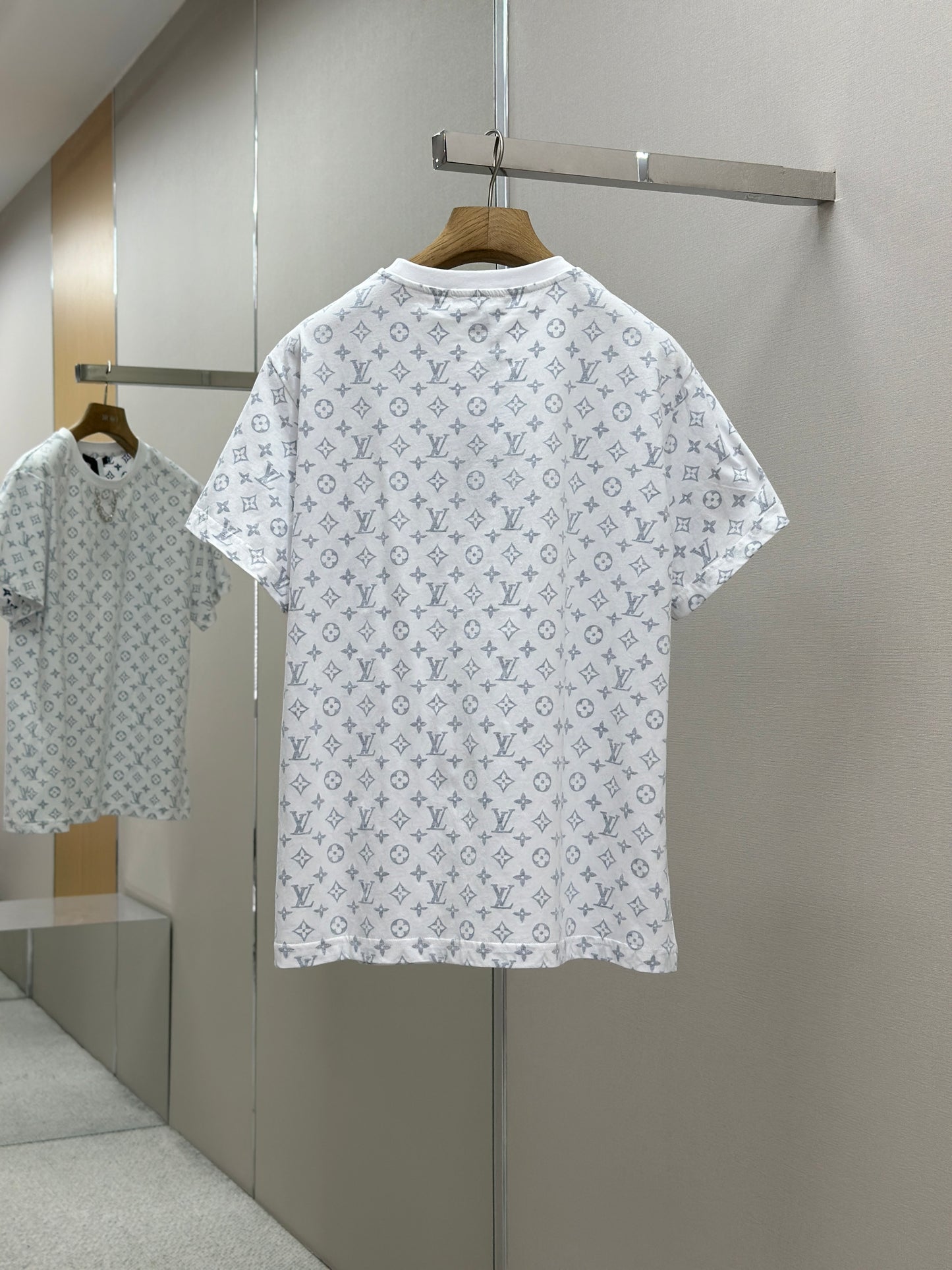 LOUI*V Lovers  Escale Printed T-Shirt