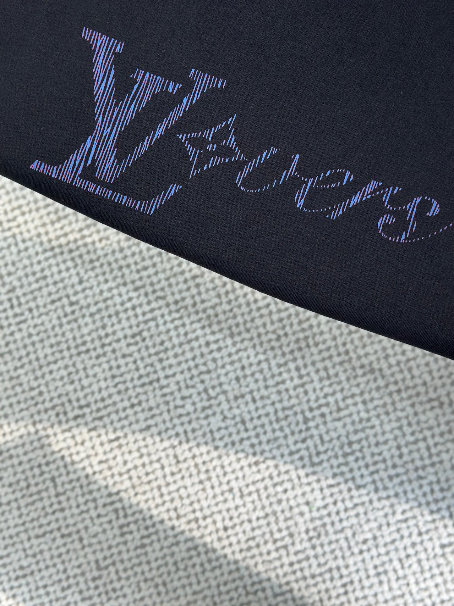 LOUI*V Iridescent Vers T-Shirt
