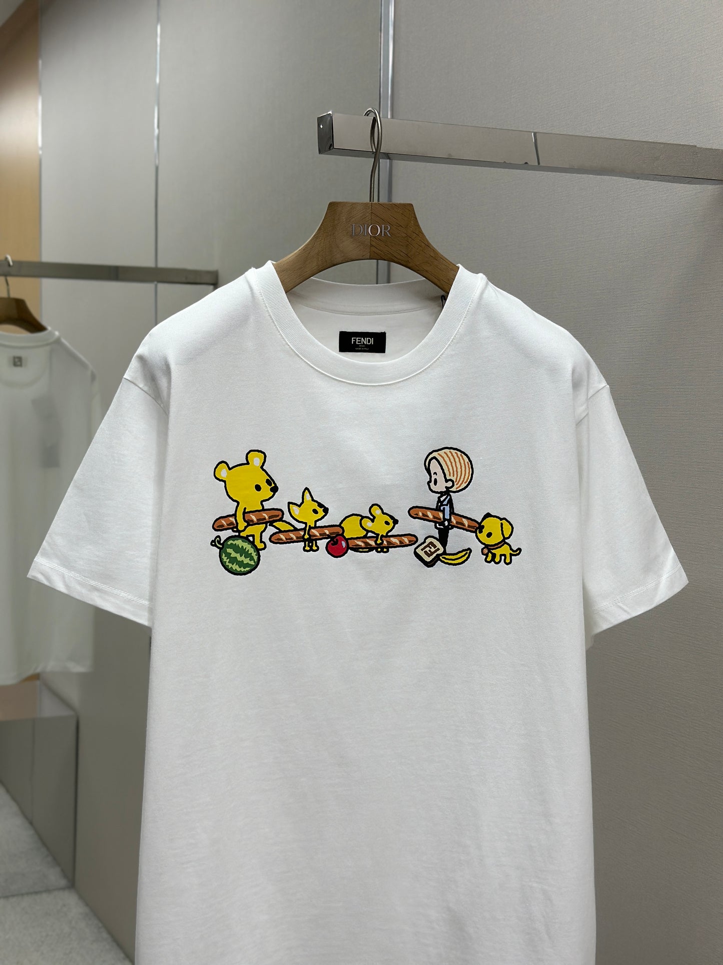 FEND1  Silvia And The Baguette T-Shirt