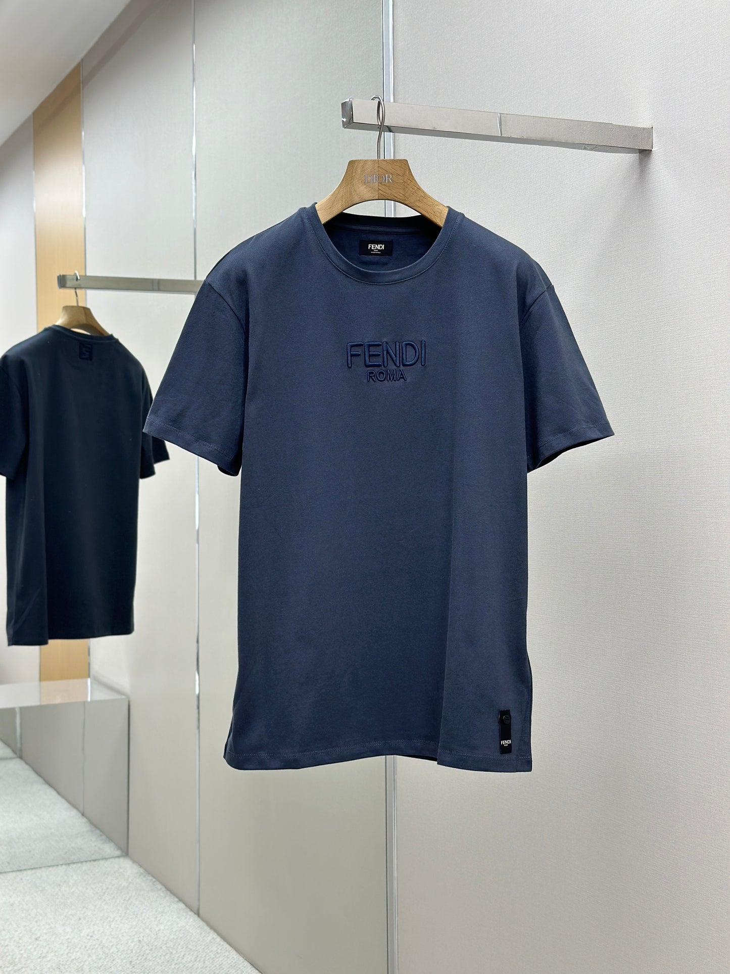 FEND1  Embellished with 3D-effect T-shirt