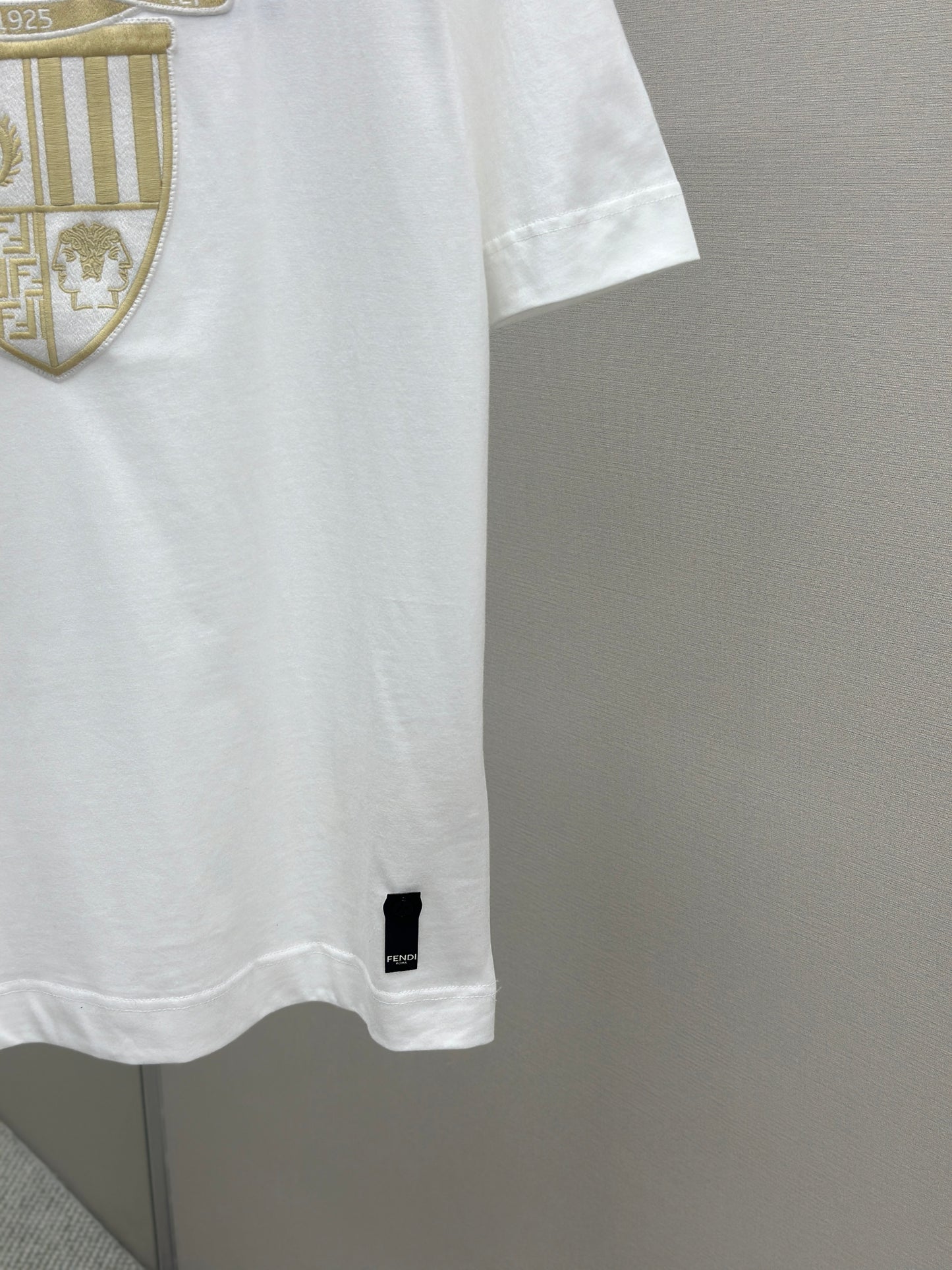 FEND1  Crest embroidered cotton t-shirt