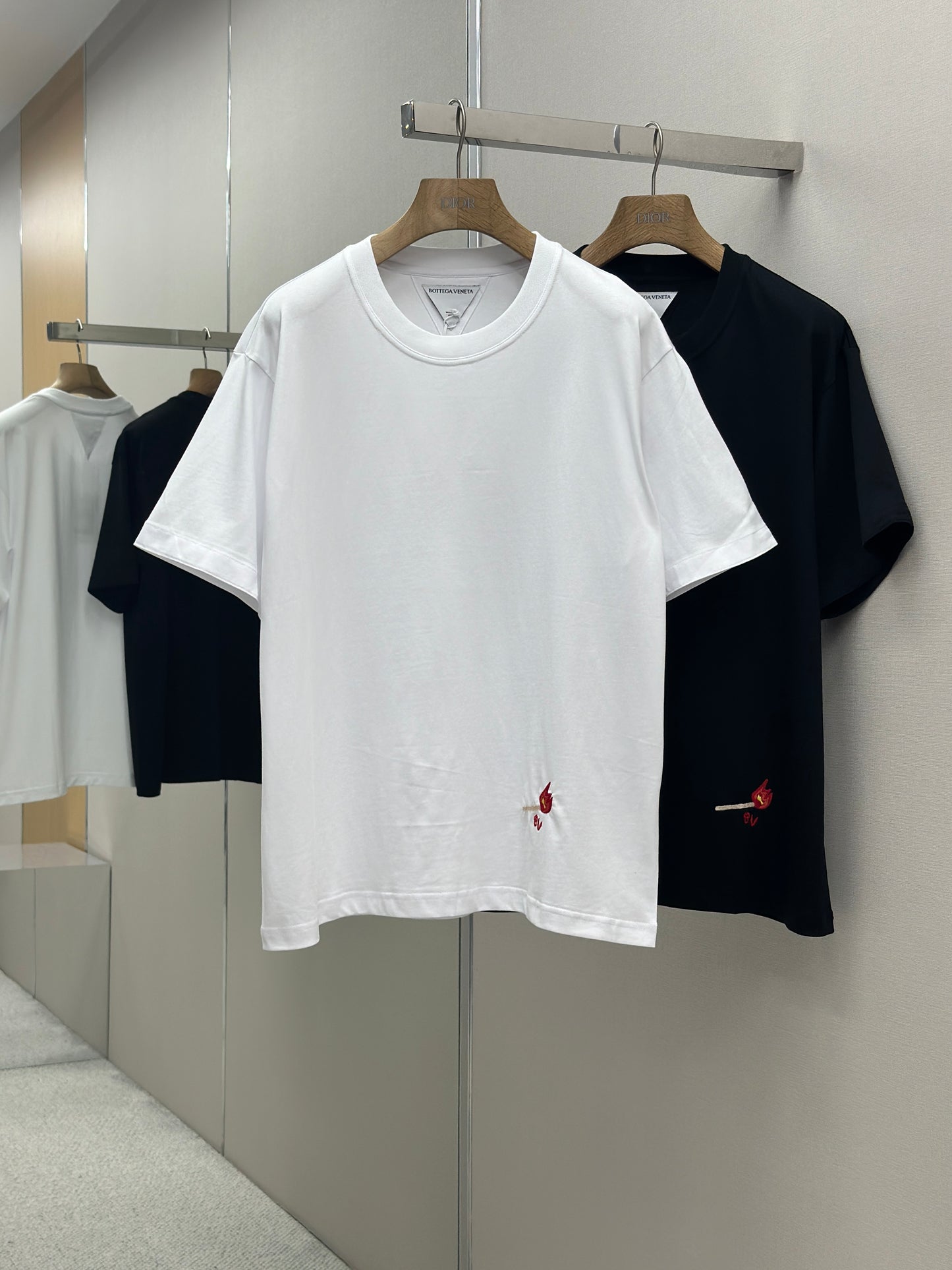Botteg@V T-shirt in pima cotton jersey with embroidered match