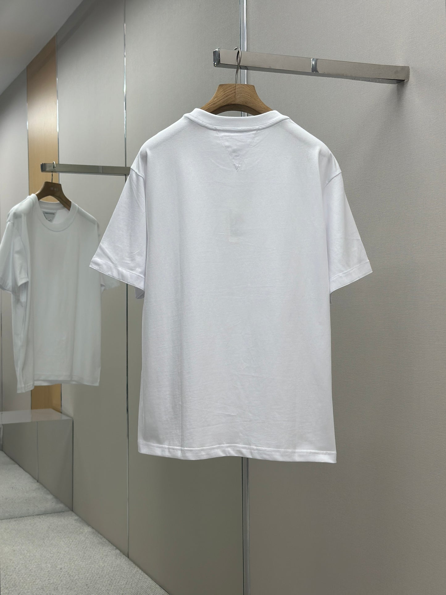 Botteg@V T-shirt in pima cotton jersey with embroidered match