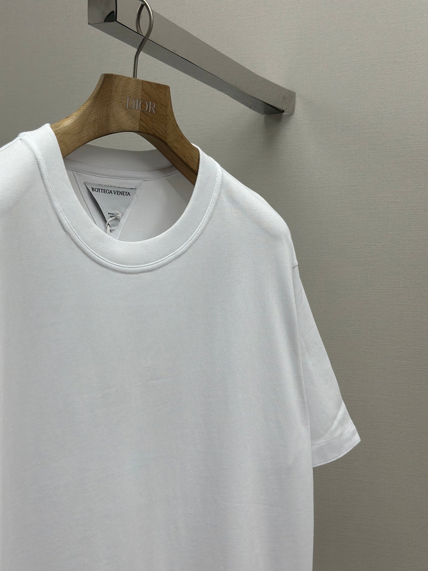Botteg@V T-shirt in pima cotton jersey with embroidered match