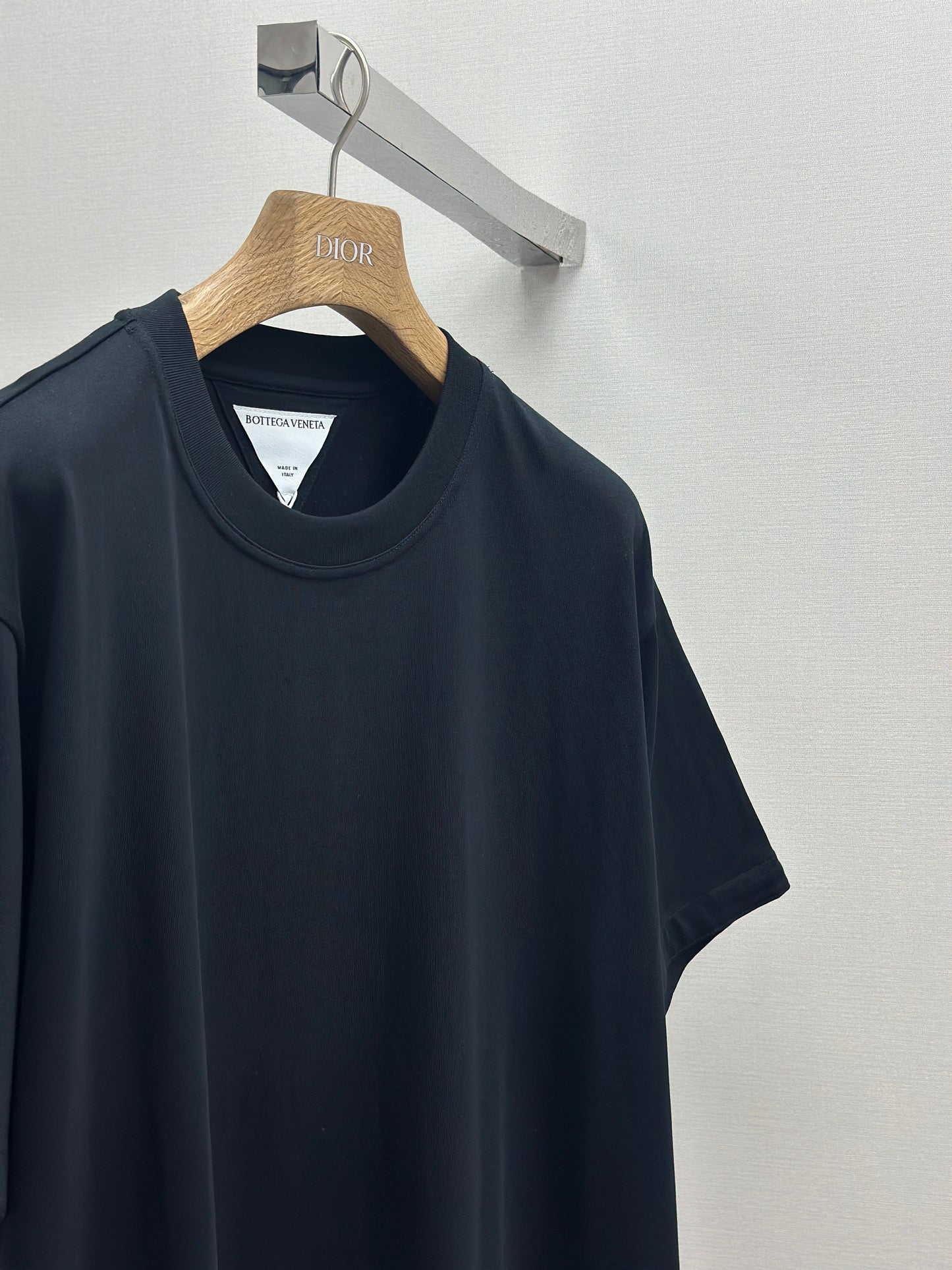 Botteg@V T-shirt in pima cotton jersey with embroidered match