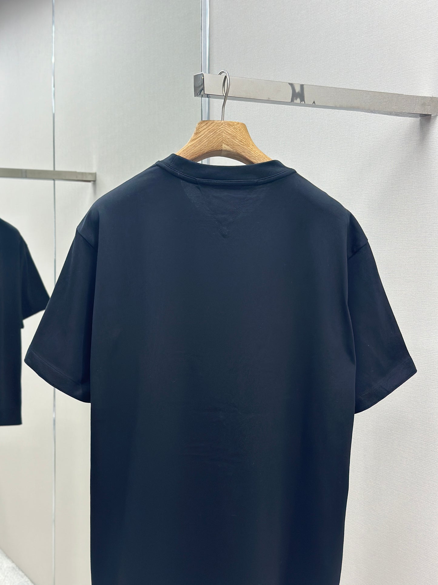 Botteg@V T-shirt in pima cotton jersey with embroidered match