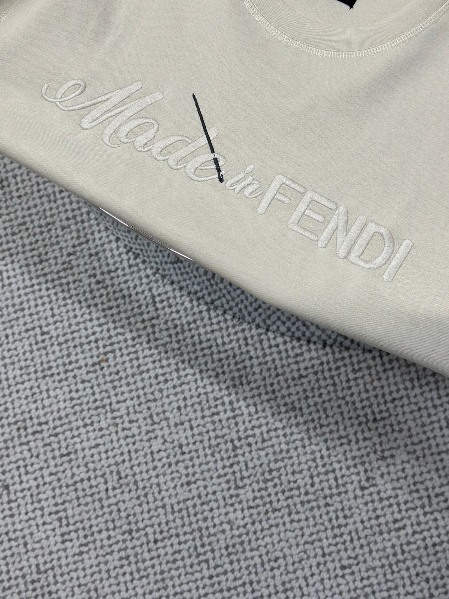 FEND1  3D embroidery T-shirt