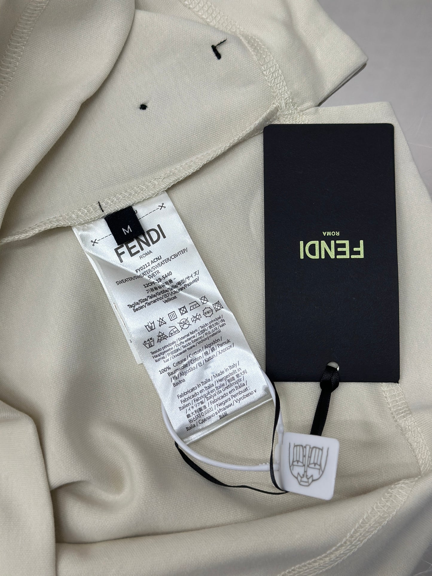 FEND1  3D embroidery T-shirt