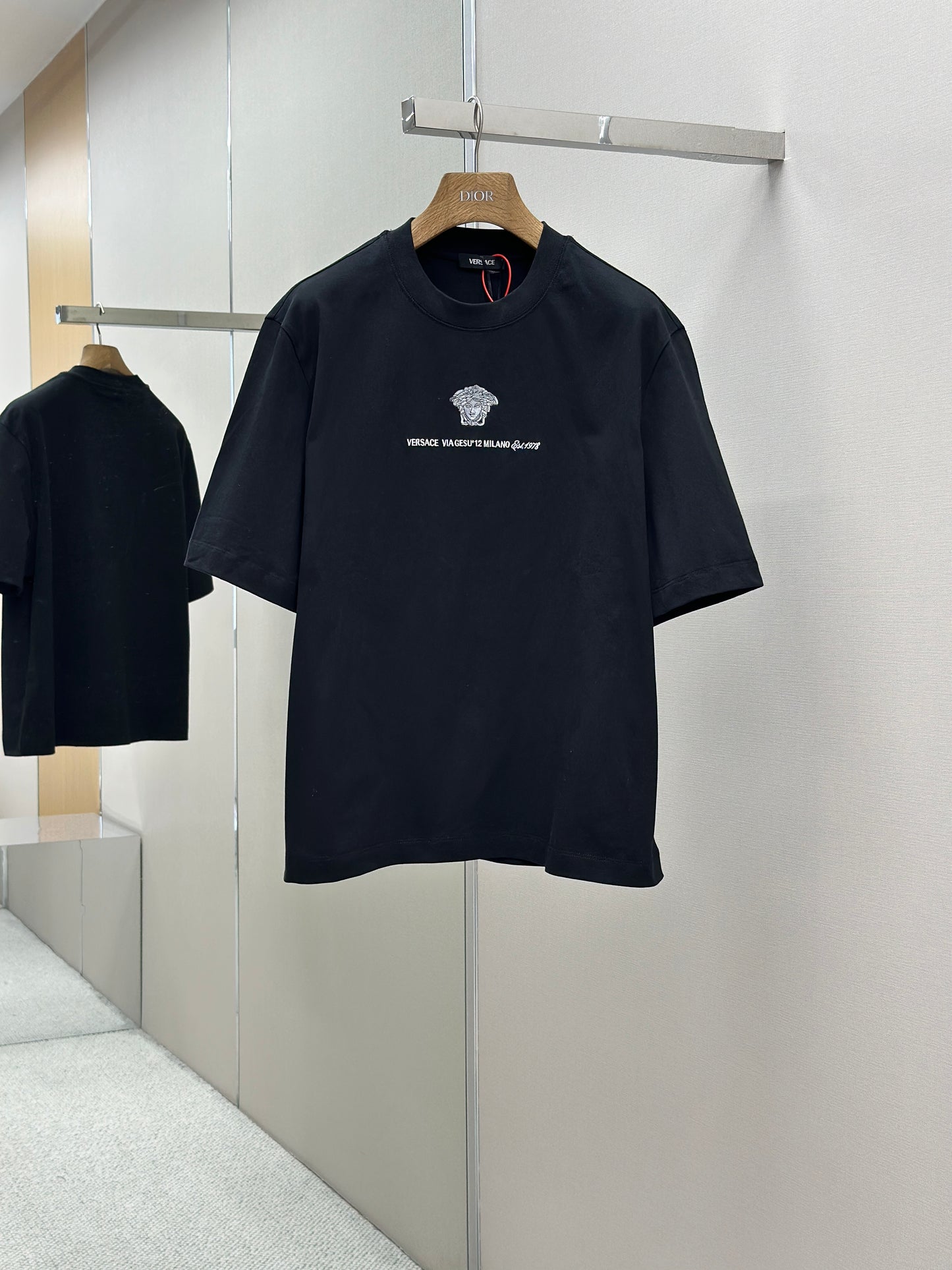 VERSA* Embroidered Medusa Milano T-Shirt