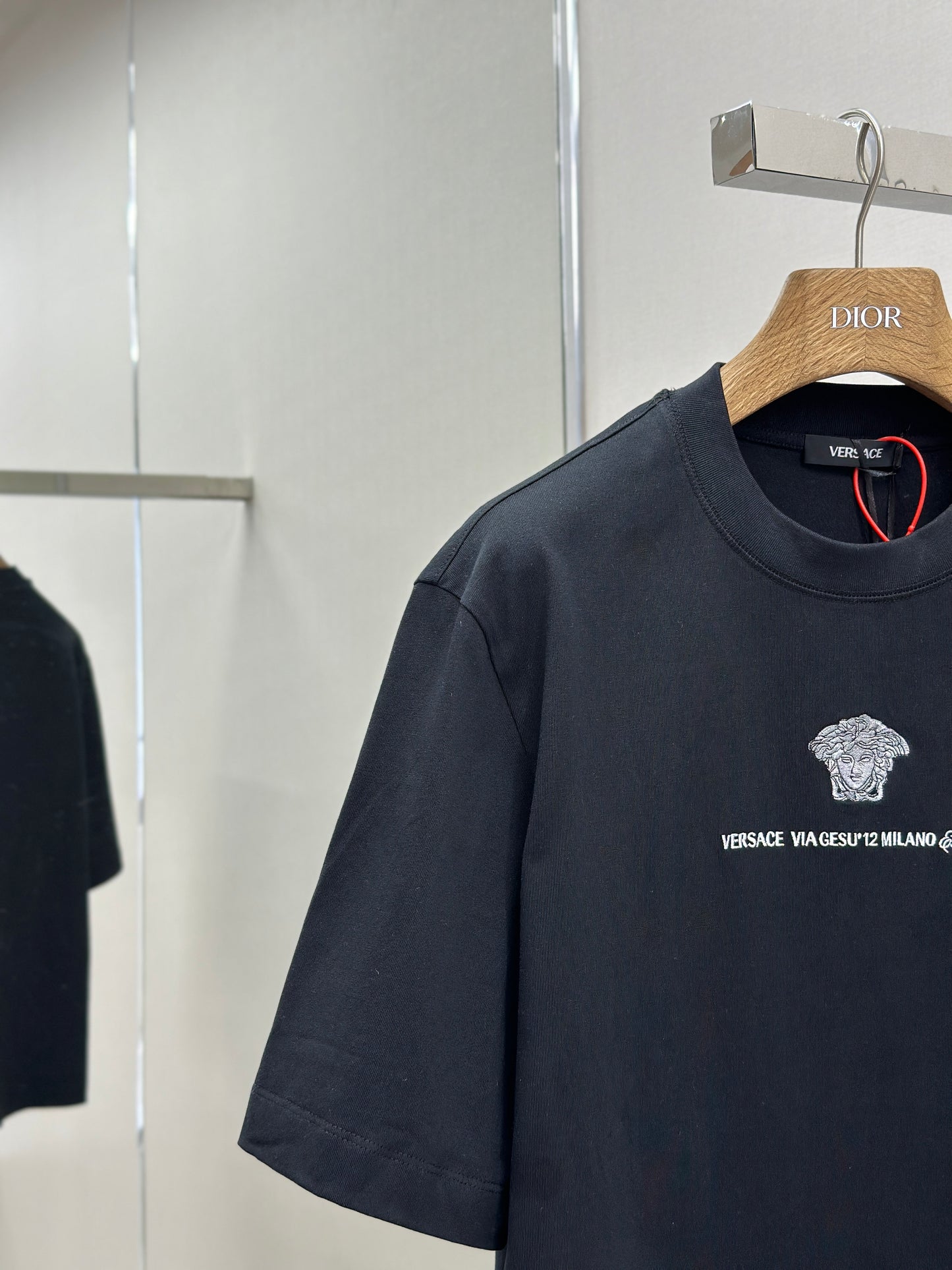 VERSA* Embroidered Medusa Milano T-Shirt