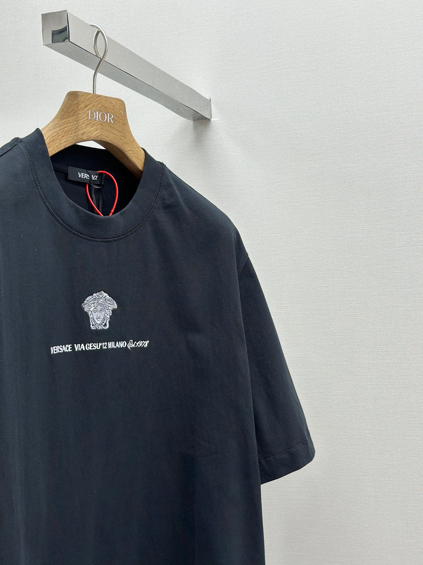 VERSA* Embroidered Medusa Milano T-Shirt