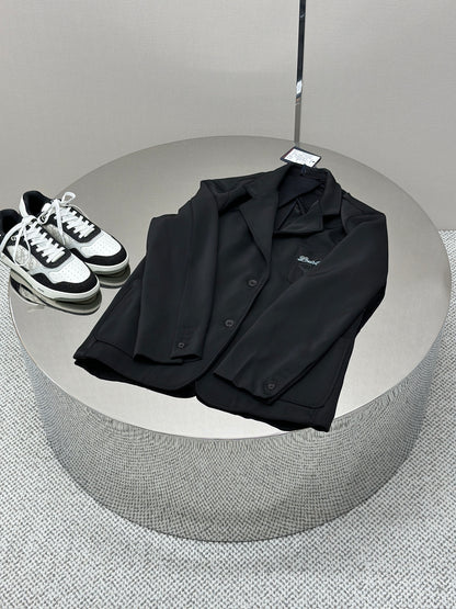 LOUI*V Preppy Relaxed Blazer