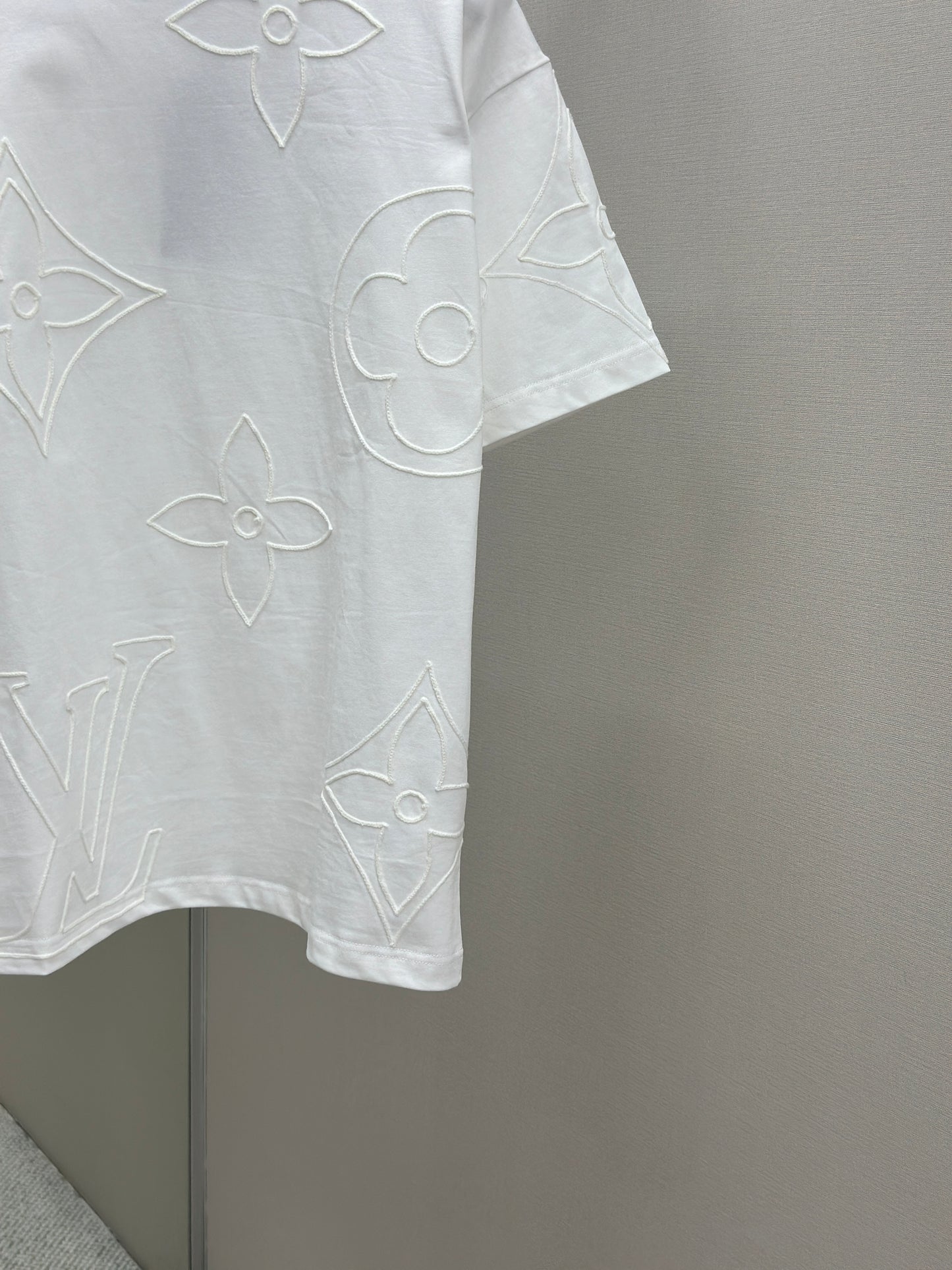 LOUI*V  Monogram Embroidered Cotton T-Shirt