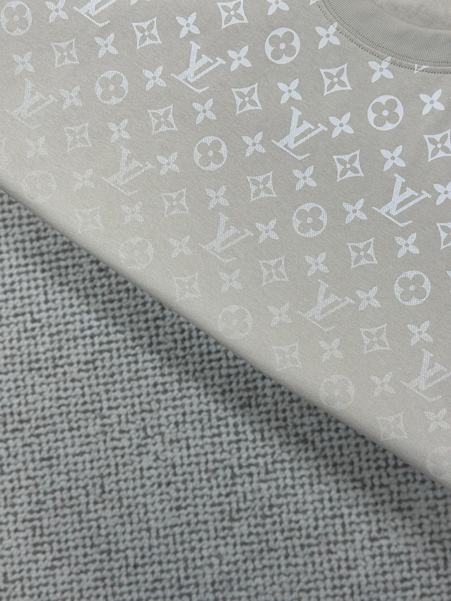 LOUI*V Gradient Cotton T-Shirt